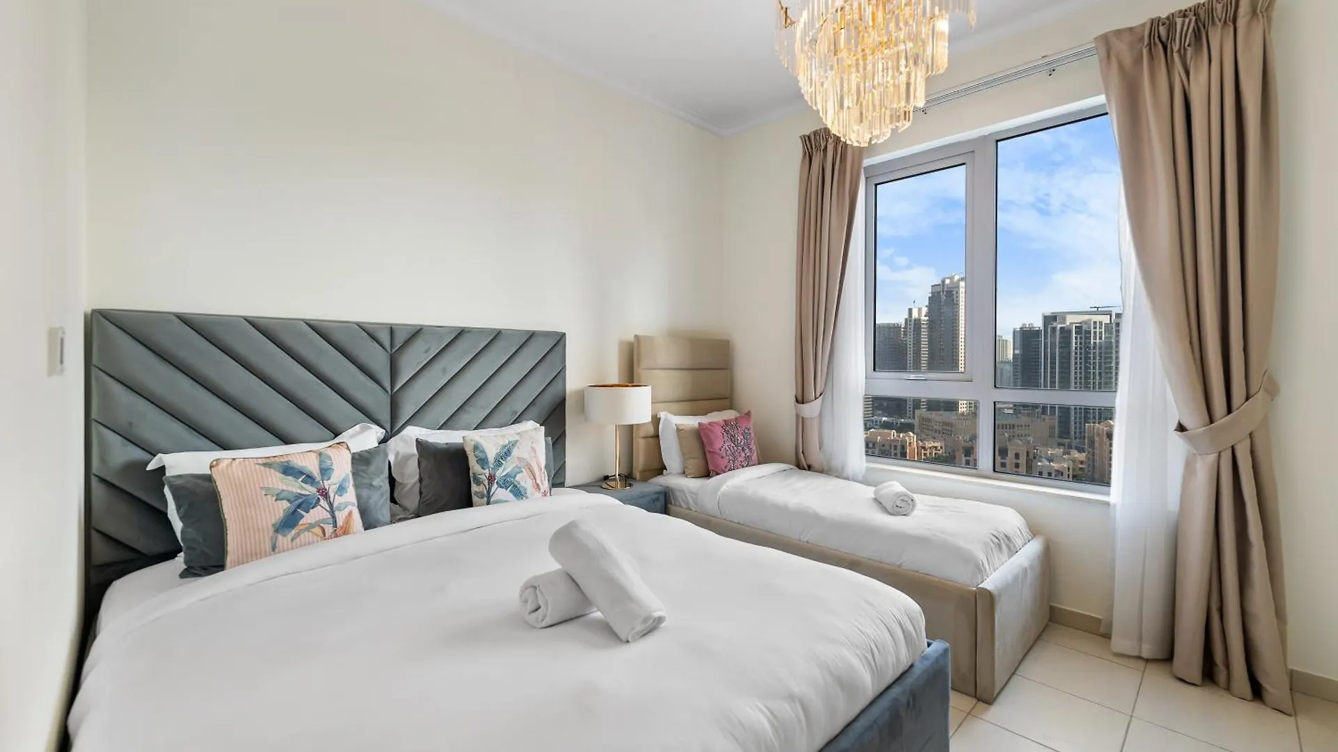 Magnificent - Spacious New 2Br In Downtown Dubai