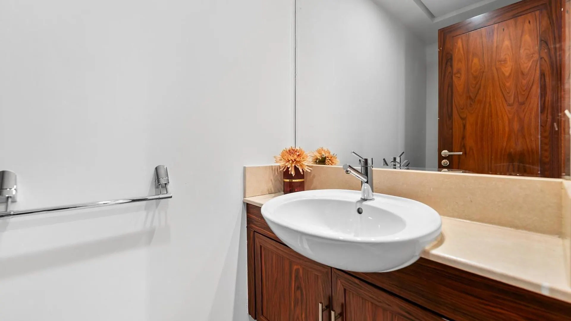 Magnificent - Spacious New 2Br In Downtown Dubai